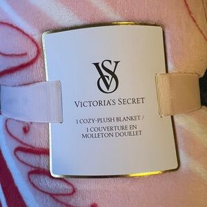 Victoria's Secret Cozy-Plush Blanket - Pink